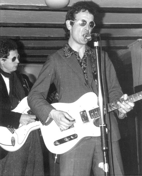 Dave Bartram singing