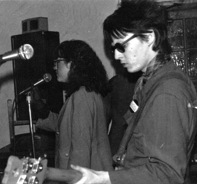 Garry McManus on bass