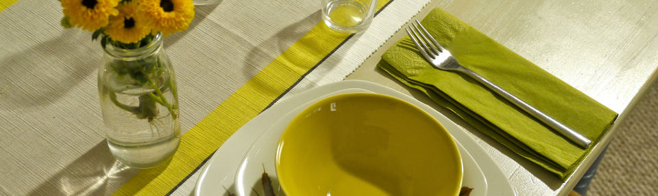 green tableware