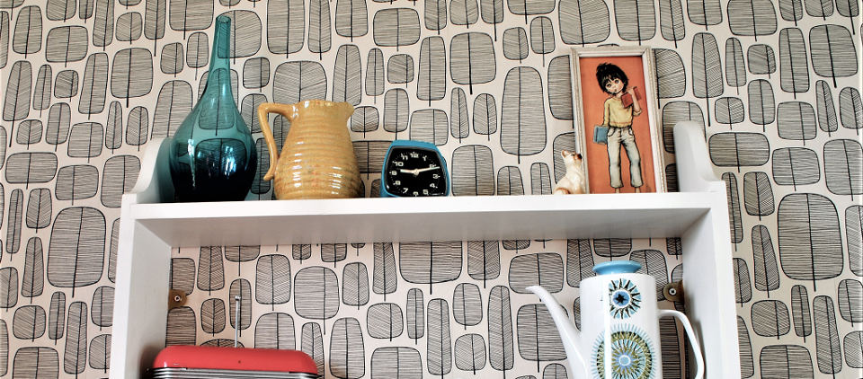 shelf and wallpaper